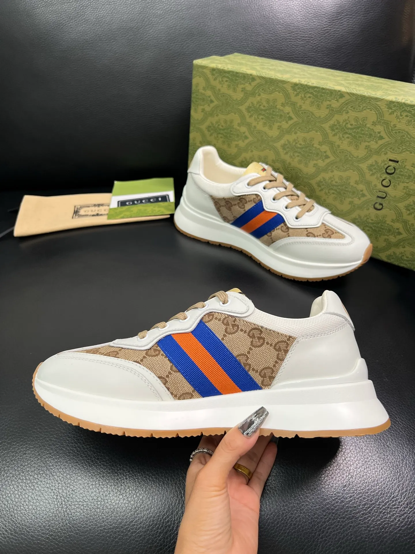 Men's shoes 💰800 Gucci top purchasing Gucci counter new model, original factory configuration of imported cowhide from Italy with printed cloth fabric, imported cowhide lining, breathable and comfortable, sole: original factory special sole is super comfortable, original factory and single goods are high quality, welcome to compare, code number 38-44 (customized 45 46) 85865